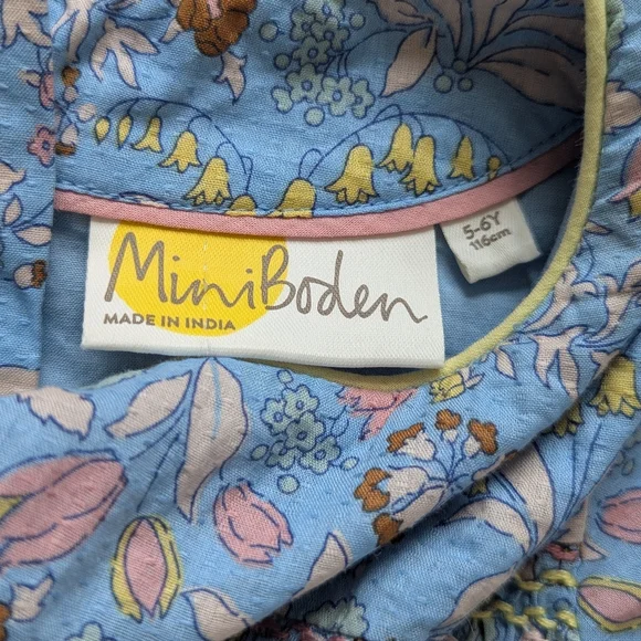 Mini Boden Smocked Blue Floral Long Sleeve Dress - Size 5-6 - Picture 3 of 8